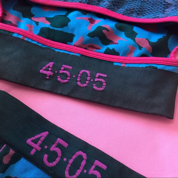 Seamless Set : Crop Top & Shorts in Camo Jacquard - Picture 4 of 8